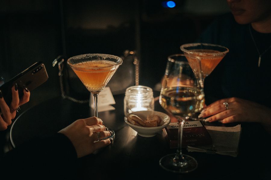 Cocktails by candlelight
